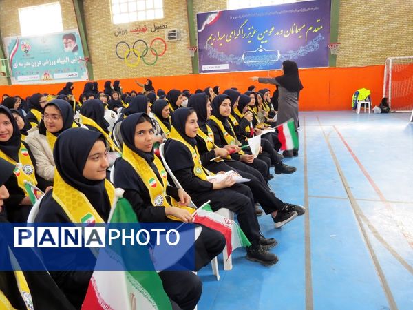 همایش پیشگیری از آسیب‌های چهارشنبه سوری در دبیرستان نرجس بجنورد