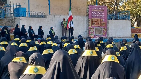 برگزاری کلاس‌های آموزشی و فرهنگی همایش روز دانش‌آموز در اردوگاه باهنر تهران 
