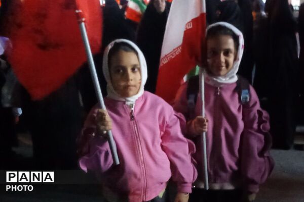 مردم غیور و شجاع همیشه در صحنه میدان ها را خالی نمی گذارند