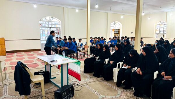 کارگاه تخصصی مشاوره تحصیلی برای دانش‌آموزان پایه دوازدهم در سندرک