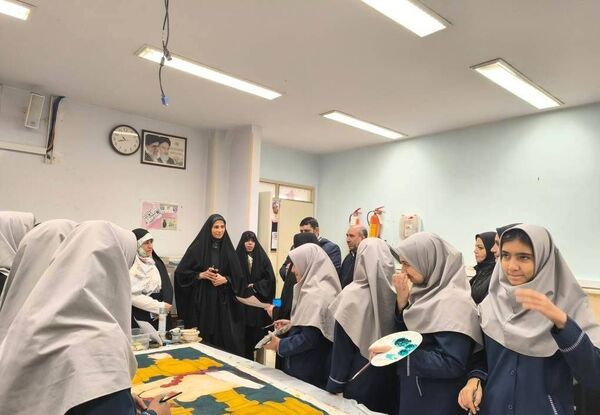 بازدید از نمایشگاه ماها در روز بعثت پیامبر اکرم (ص)