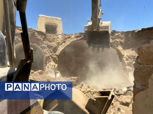 تخریب منازل آسیب دیده، پرخطر و زلزله زده در شهر کاشمر