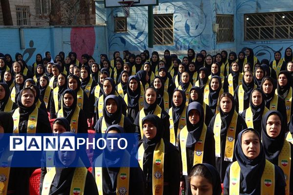 برگزاری همایش یاوران انقلاب در مدرسه حضرت ولیعصر(عج)