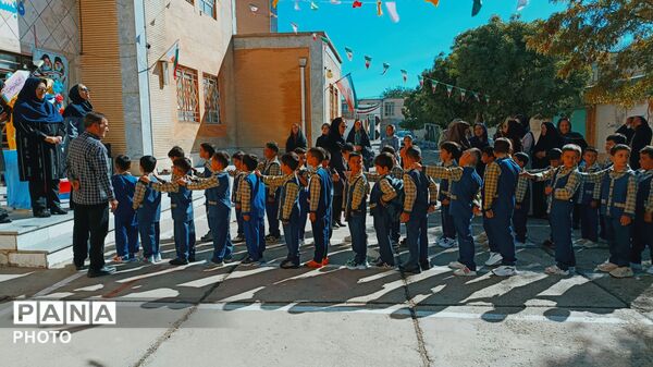 جشن شکوفه‌ ها؛ آغاز یک مسیر تازه برای کلاس اولی‌ ها