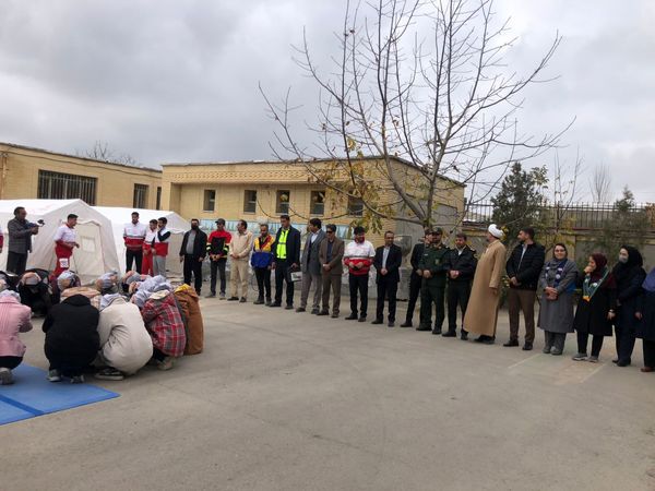 برگزاری مانور زلزله در شهرستان رازوجرگلان 