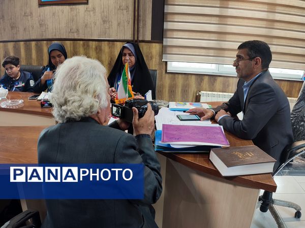 تقدیر از دانش آموز خبرنگاران پانا در قائمشهر