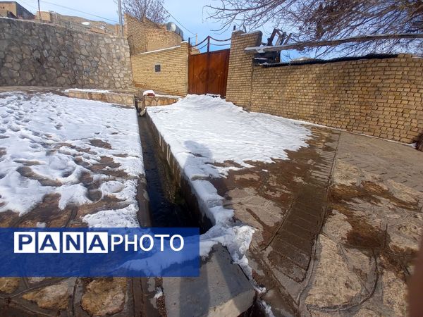 بارش برف زمستانی در روستا بتو 