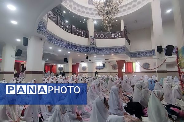 آیین جشن تکلیف دانش‌آموزان دختر شهرستان پردیس در فضایی معنوی و باشکوه