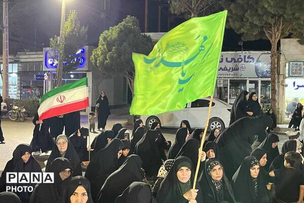 همزمان با شهادت امام حسن عسکری(ع)؛ مردم در چهلم رهبر شهید انقلاب به میدان آمدند
/2