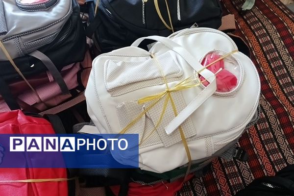 700 کیف پر از امید، هدیه خیر شهرستان قدس برای دانش آموزان نیازمند
