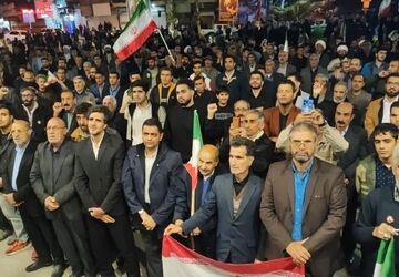 ۶۰ روز ایستادگی؛ کوهدشت در طلایه‎‌دارانِ وفاداری به نظام و رهبری