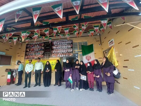 روایت امنیت از زبان پلیس؛ مهمانان ویژه در مدرسه ابوئی‌نژاد