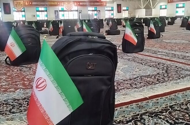 آغاز توزیع ۵۰ هزار بسته لوازم‌التحریر میان دانش‌آموزان اصفهانی