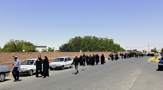طنین نوای «یا حسین» در مسیر پیاده‌روی جاماندگان اربعین در کمیجان
