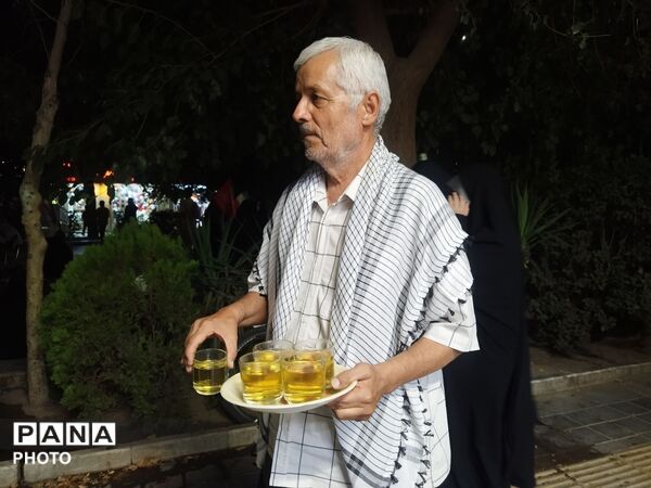 روضه و چای، رسمِ ماندگارِ طلاب در شبِ فراق