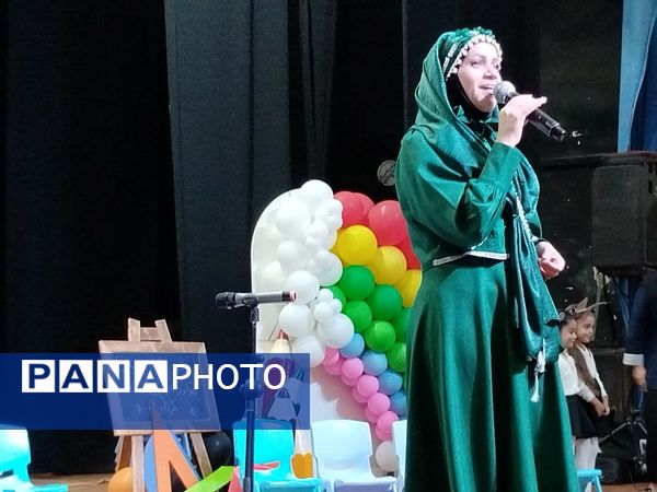 جشن باشکوه فارغ‌ التحصیلی نوگلان رنگین کمان کاشمر