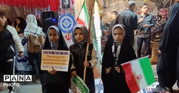 مدیرکل آموزش و پرورش استان مهمان ویژه‌ راهپیمایی شبانه دانش‌آموزان اسدآباد