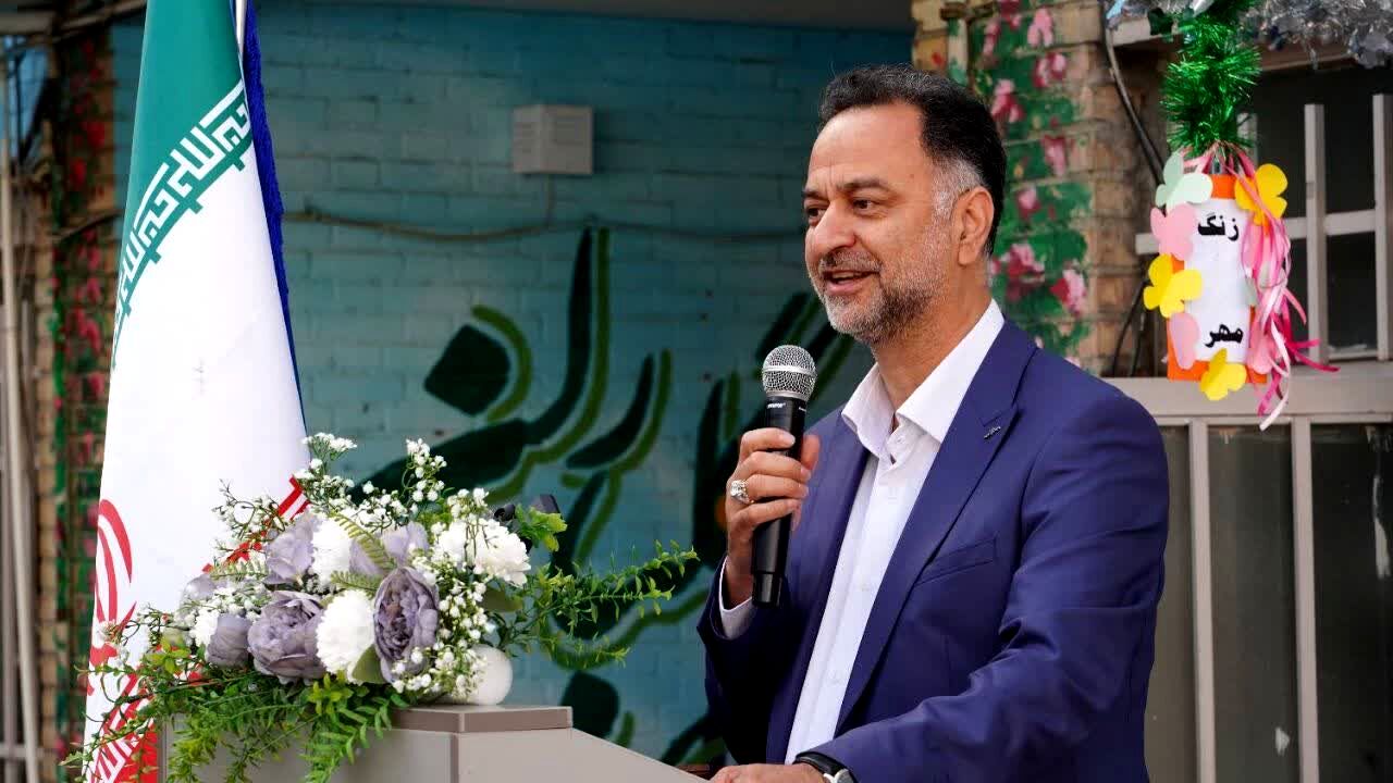 توجه ویژه به هویت ایرانی - اسلامی، یک اصل در همه آموزش‌ها باشد