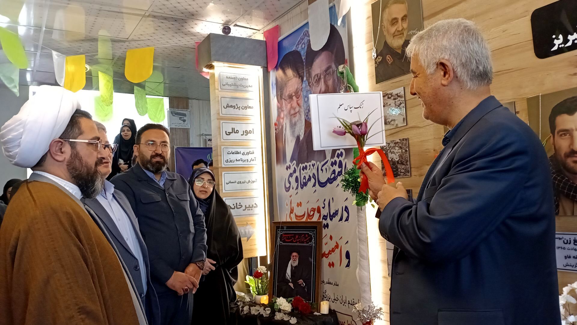 آیین سپاس معلم در ناحیه ۳ تبریز 