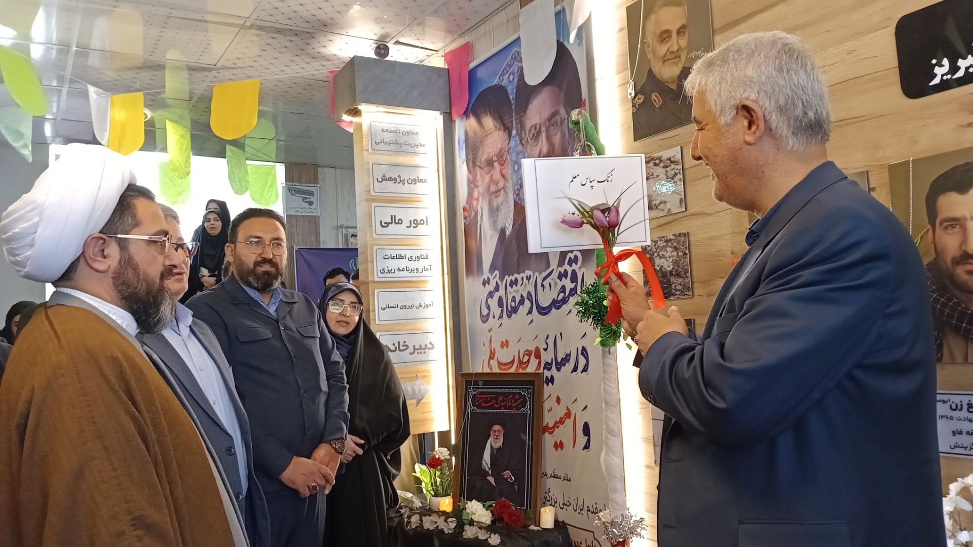آیین سپاس معلم در ناحیه ۳ تبریز 