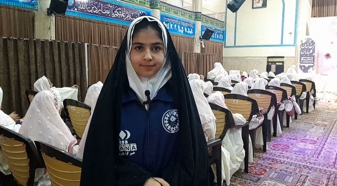 برگزاری جشن تکلیف کلاس سومی‌های دبستان دخترانه سیدکاظم حسینی