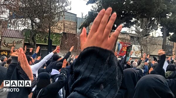 حضور خودجوش مردم نیشابور در سوگواری شهادت رهبر معزز