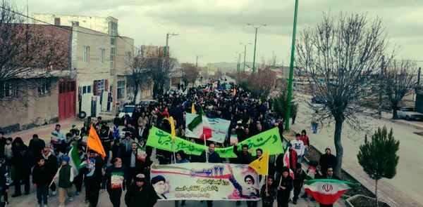 حضور پرشور مردم گل‌تپه در راهپیمایی ۲۲ بهمن