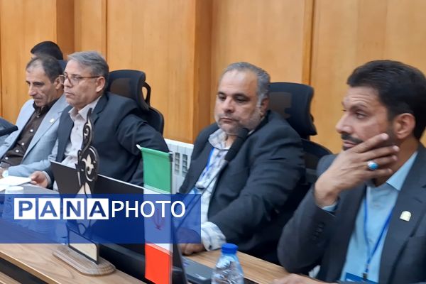 آموزش خانواده مهمترین راه حل در تربیت دانش‌آموزان