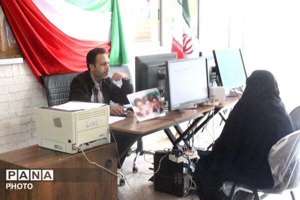 بازدید از دبیرخانه استانی چهل‌وچهارمین جشنواره فرهنگی و هنری دانش آموزان خراسان رضوی