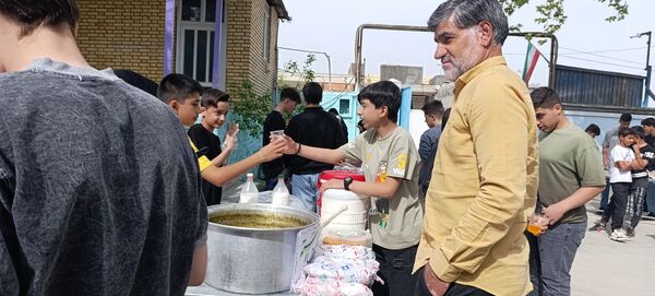 برپایی بازارچه کار و فناوری در دبیرستان شهید بهشتی آشخانه