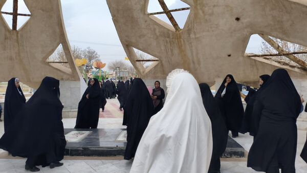 خروشان در مسیرِ خورشید؛ تجلیِ عزمِ «بسیج دانش‌آموزی» در میعادگاه شهدای سرخس