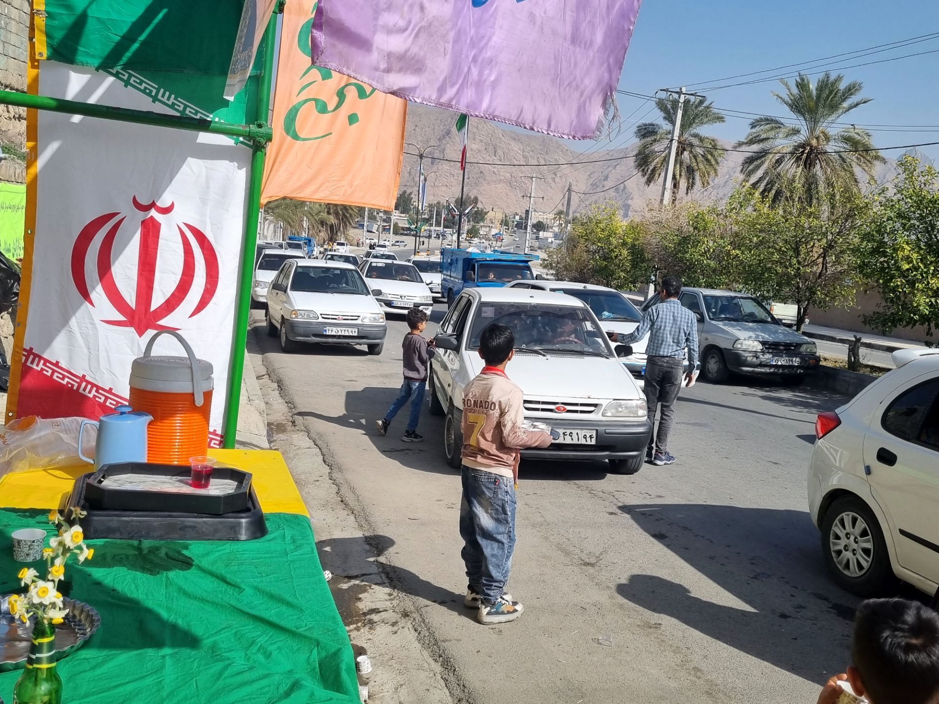 برپایی موکب  توسط هیات دانش‌آموزی و پیشتازان آموزشگاه شهید منصور عامری 