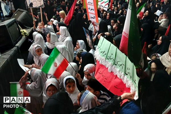  میدان بیعت دانش‌آموزان با سیدالشهدای انقلاب