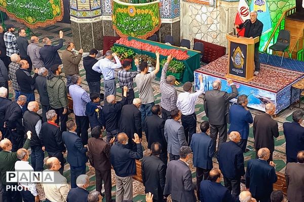 اقامه نماز جمعه ورامین در مسجد صاحب‌الزمان(عج) با حضور گسترده مردم و مسئولان