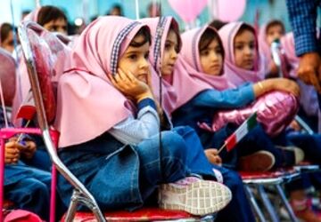 مدارس لارستان با شور و نشاط بازگشایی شدند