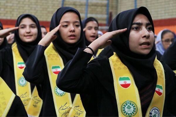 همایش «یاوران انقلاب» در بهارستان‌دو