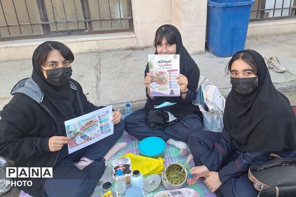 ترویج سبک زندگی سالم در مدرسه آمنه بهارستان با برگزاری هفته بهداشت