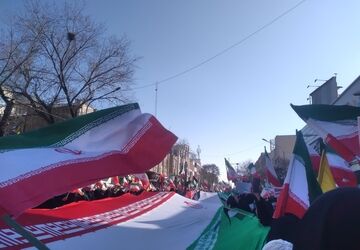 راهپیمایی 22 بهمن در بروجرد؛ جشن پیروزی انقلاب اسلامی با حضور مردم وفادار لرستان