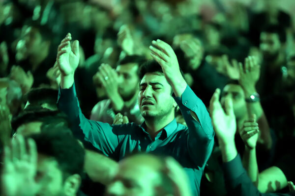 سومین شب قدر مردم شیراز در حسینیه عاشقان ثارالله(ع)