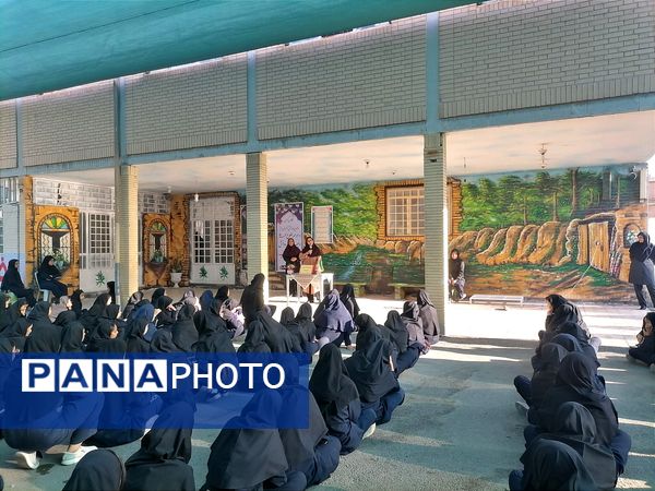 ویژه برنامه هفته بهداشت روان در دبیرستان فیاض کاشمر