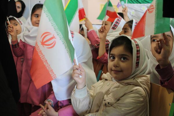 افتتاح دبستان شش کلاسه جانباز حاج عباس علی مجدی در فاروج 