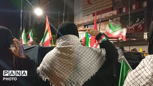 ما میدان داران این آب و خاکیم