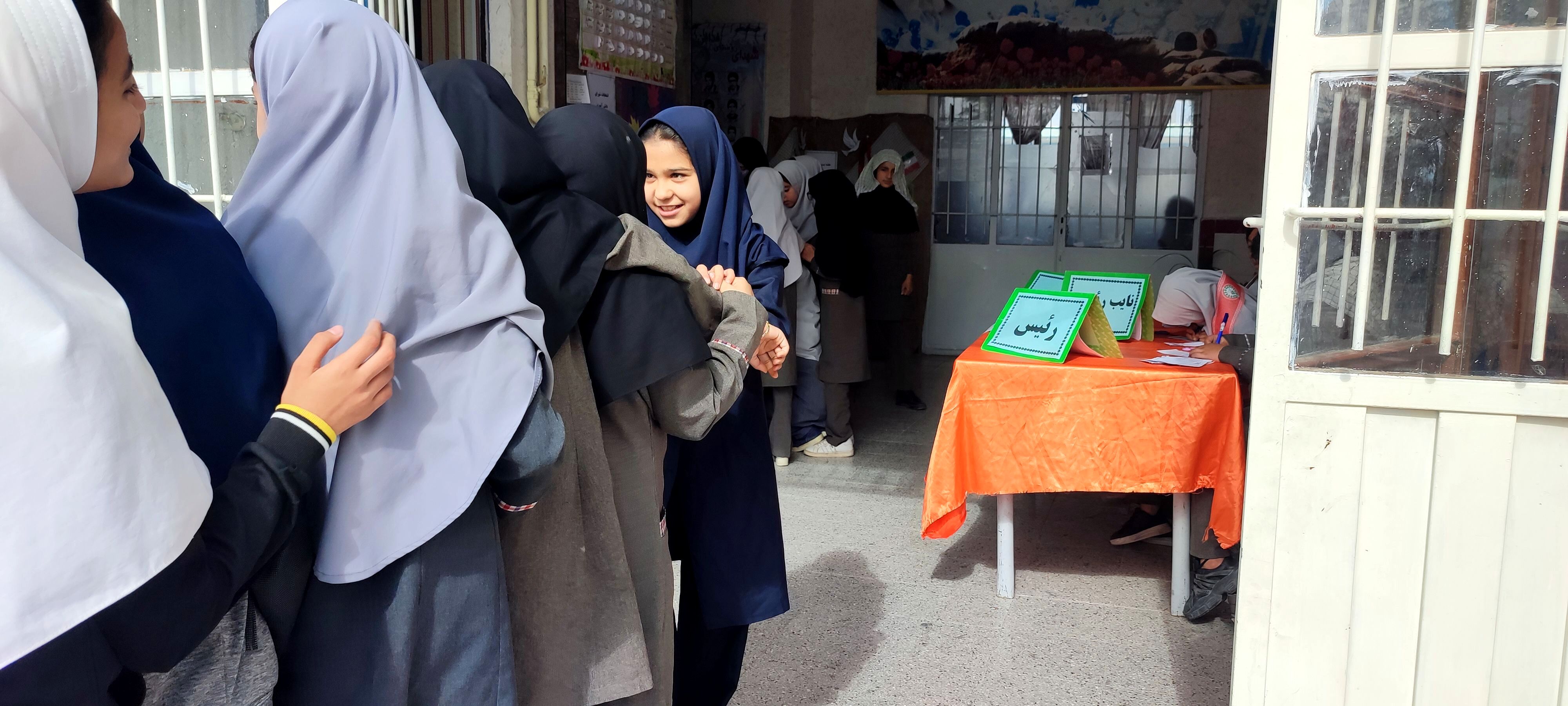 انتخابات شورای دانش‌آموزی در مدرسه شهید نجفی فدافن