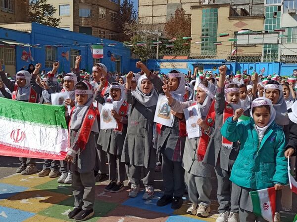 مراسم روز دانش آموز در دبستان دخترانه نرجس یک