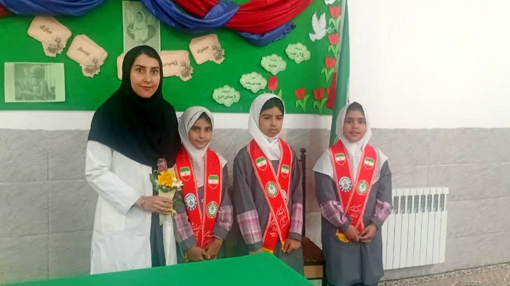 بزرگداشت ولادت حضرت زینب(س)در دبستان شهید عامل هوشمند زارچ 