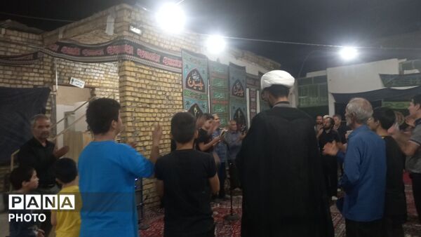 اجتماع عاشقان حسینی در شب اربعین در حسینیه امام رضا(ع)