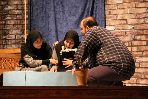 روایت «ماه گرفتگی» در قم