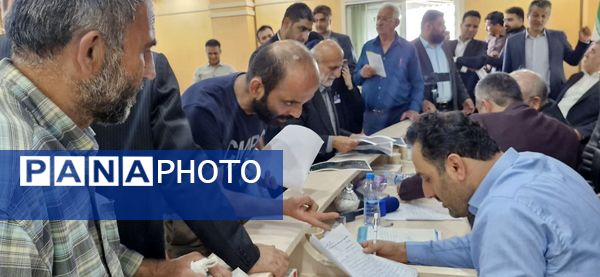 ملاقات مردمی استاندار مازندران با شهروندان محمودآباد