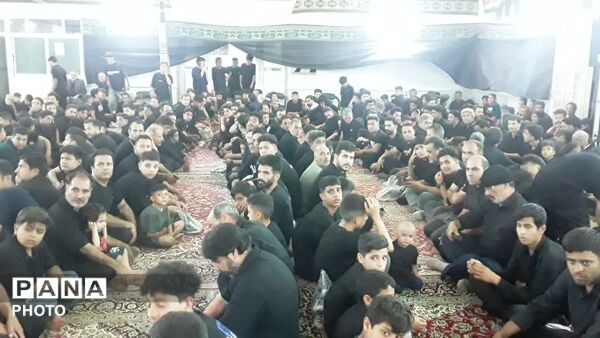 طنین نوای عاشورا در تکیه‌ها و هیئت‌های روستای فدافن