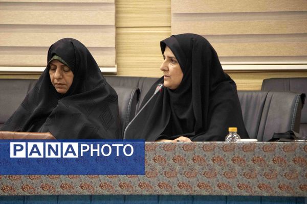 جلسه ستاد بزرگداشت مقام معلم در یزد